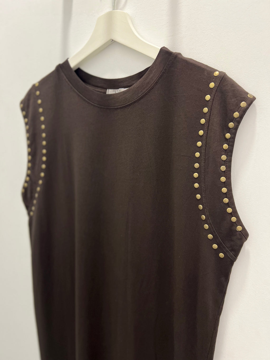 Vestido Tachas Brown