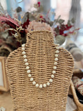 Collar Bolitas Beige