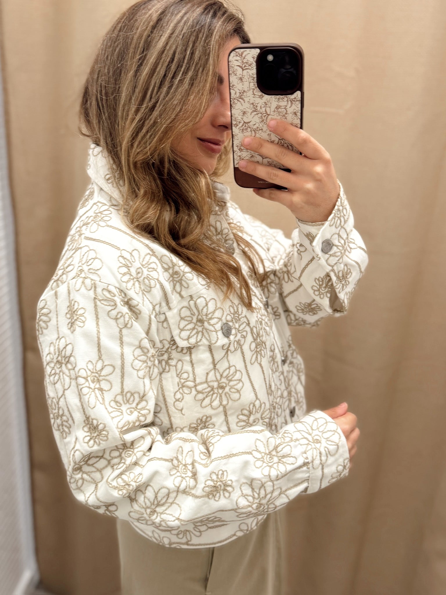 Chaqueta Bordada Flor Beige