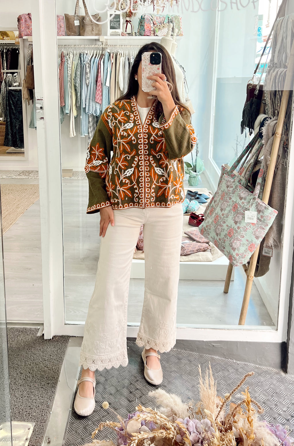 Pantalón Beige Puntilla