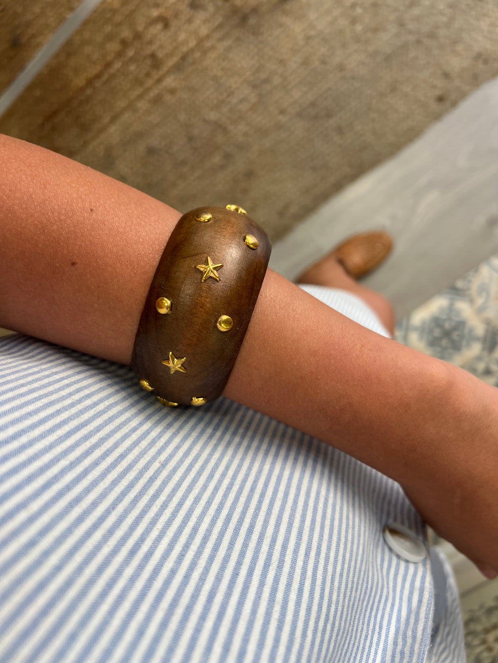 Brazalete Madera Estrellas